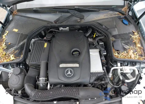 2016 Mercedes-Benz C 300 4Matic/Luxury 4Matic/Sport 4Matic z USA, uszkodzony, nr VIN 55SWF4KB3GU114292